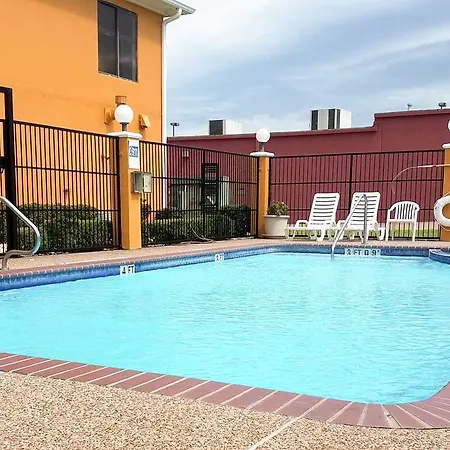 Quality Inn 